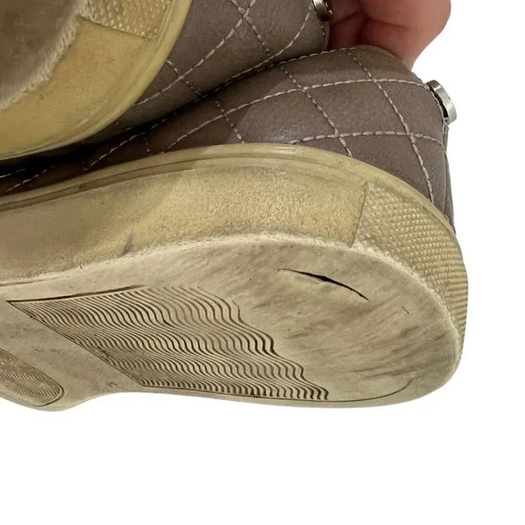 Steve Madden Slip On Leather Flocked Quilted Size 9 Ecentrcq Sneaker Taupe Flats - Picture 6 of 12